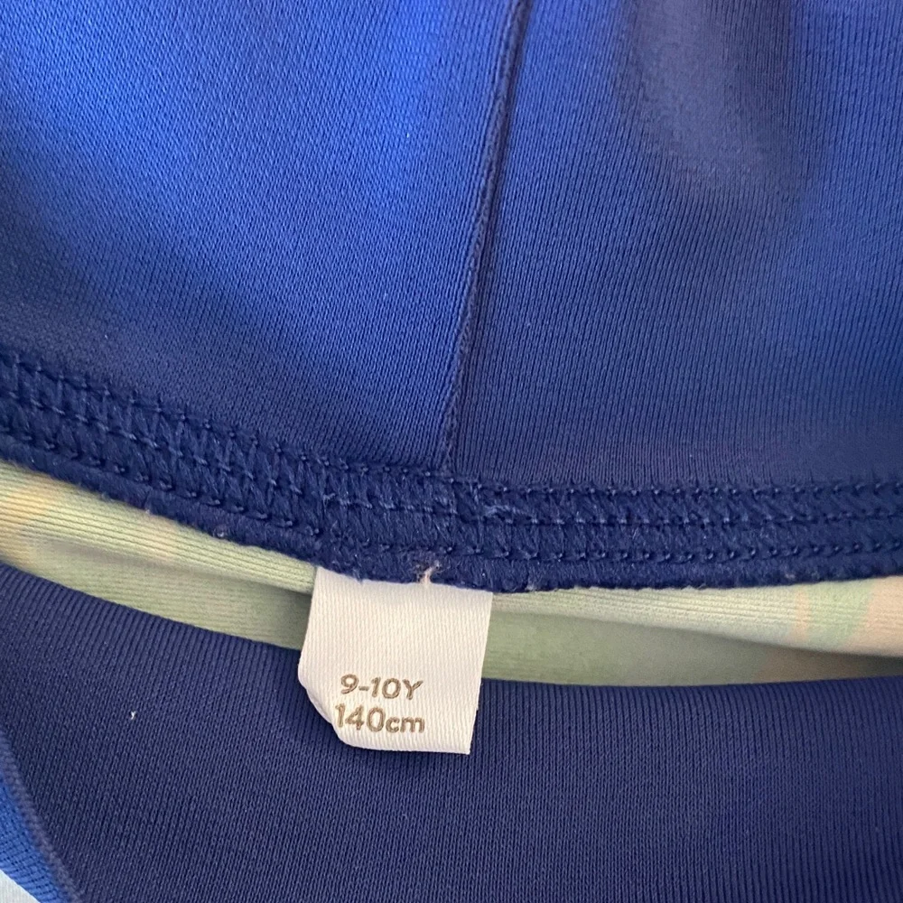 Boden Kids Jungle Animal Rashguard. Size 9/10
